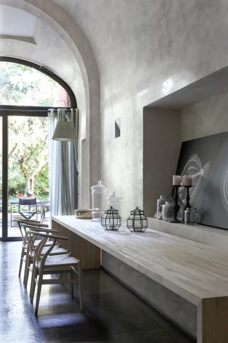 Hol și scară – vopsea decorativă hol și scară