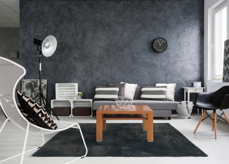 Stucco venețian antracit în living – Valpaint Rococò